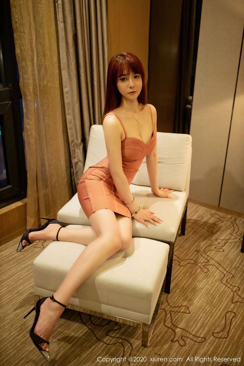 秀人网美女模特如歌fairy典雅吊裙与丝袜美腿性感私房写真-8