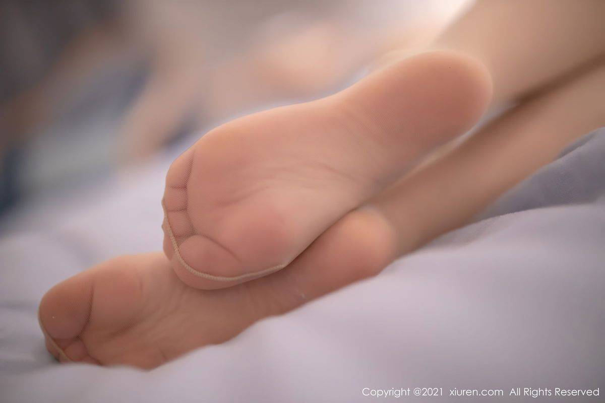 秀人网美女模特言沫丝袜美腿都市丽人轻熟风格性感写真-77