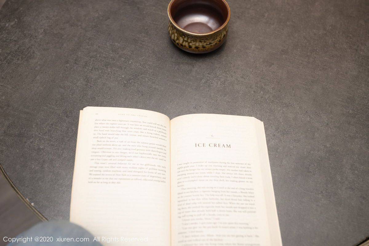 秀人网美女模特陈小喵黑丝美腿黑白服饰内衣诱惑私房写真-25