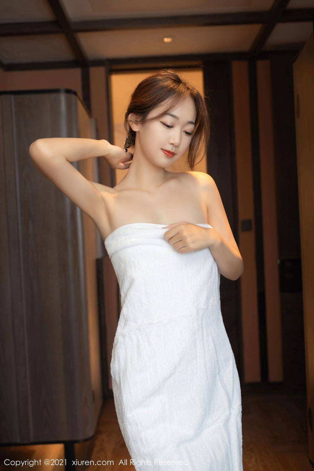 秀人网性感女神唐安琪丝袜美腿妻子送酒上门内衣主题写真-64