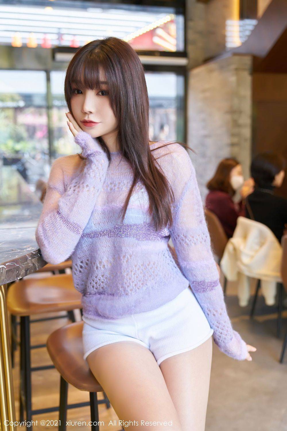 秀人网性感女神芝芝Booty紫色毛绒镂空内衣绝佳身材足量写真-16