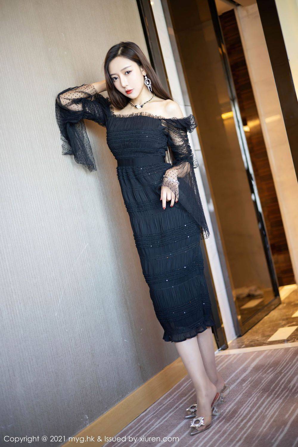 美媛馆性感女神王馨瑶yanni古典旗袍与华丽礼裙绝美风情写真-57