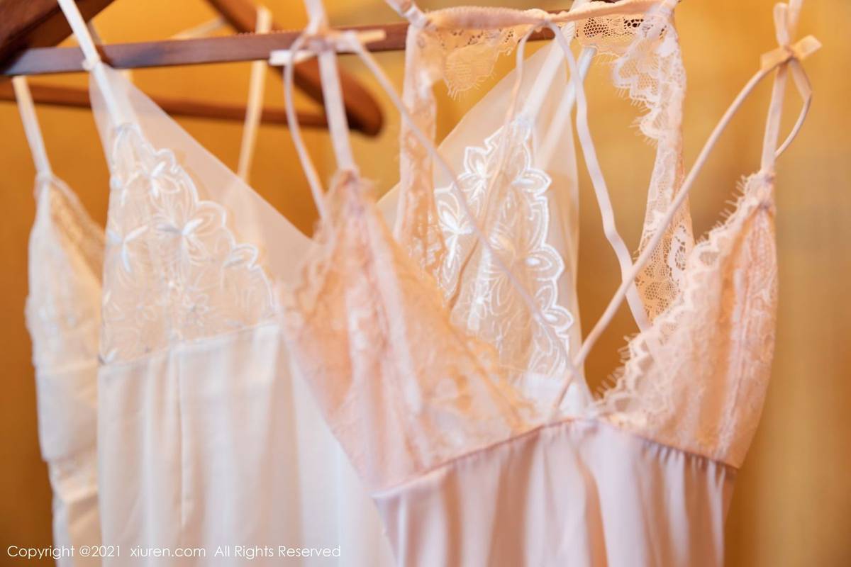 秀人网性感女神周于希Sandy丝袜美腿人妻剧情主题厦门旅拍-32