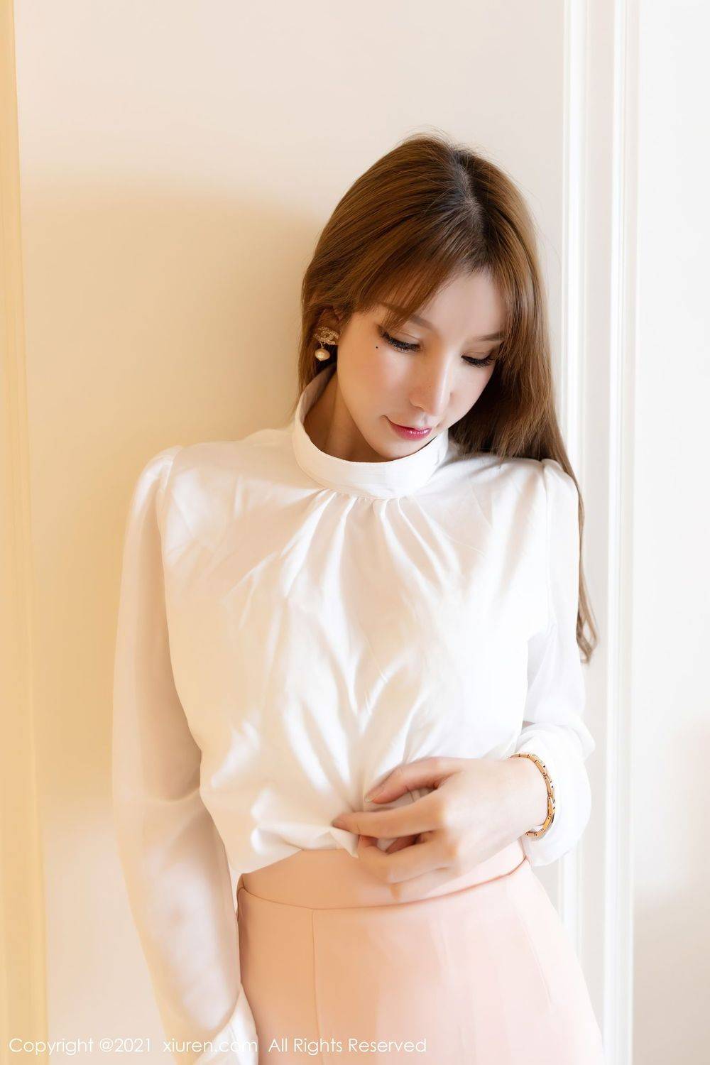 秀人网性感女神周于希Sandy丝袜美腿人妻剧情主题厦门旅拍-89