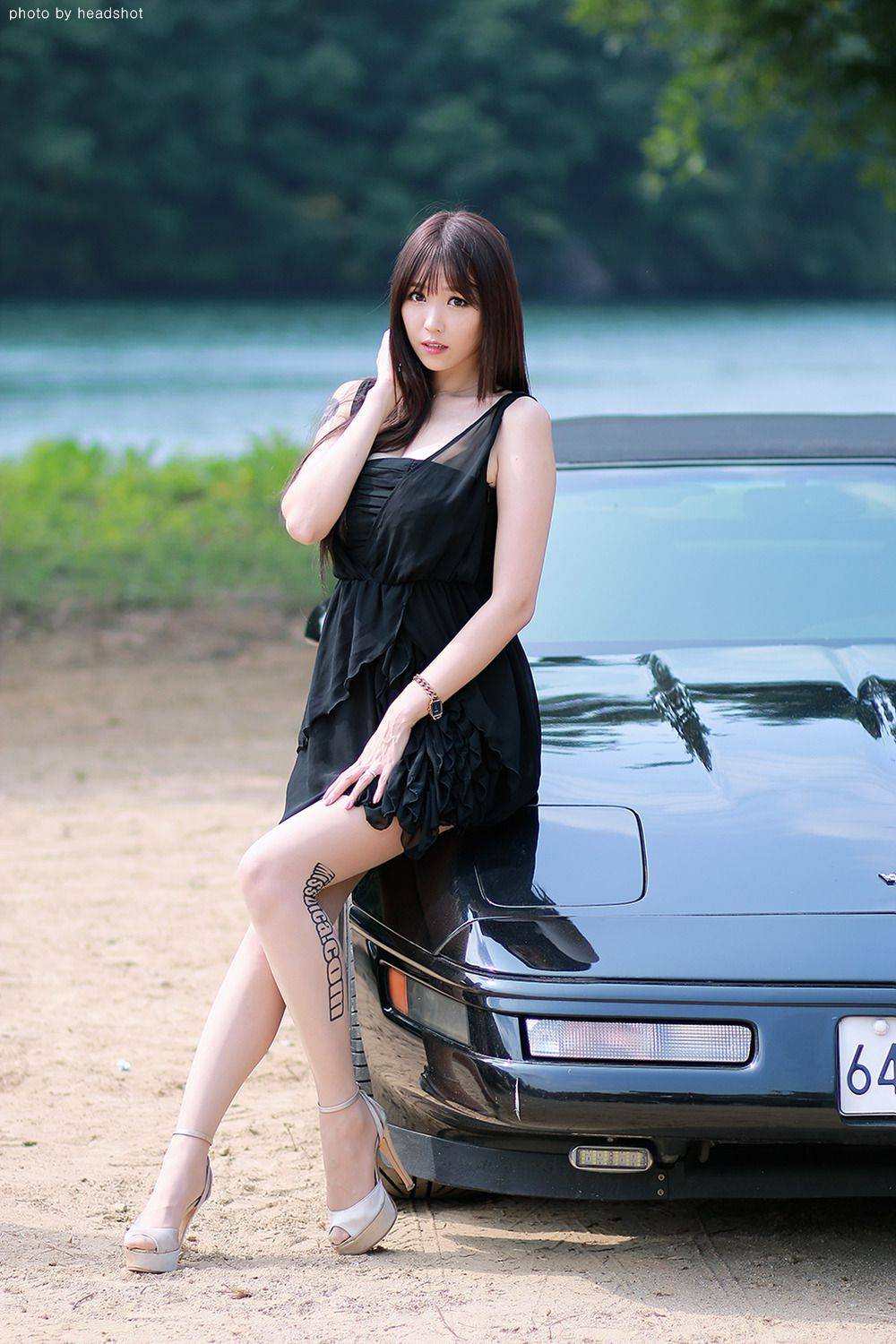 韩国极品车模李恩慧黑色连衣裙&黑直长发户外性感写真-8