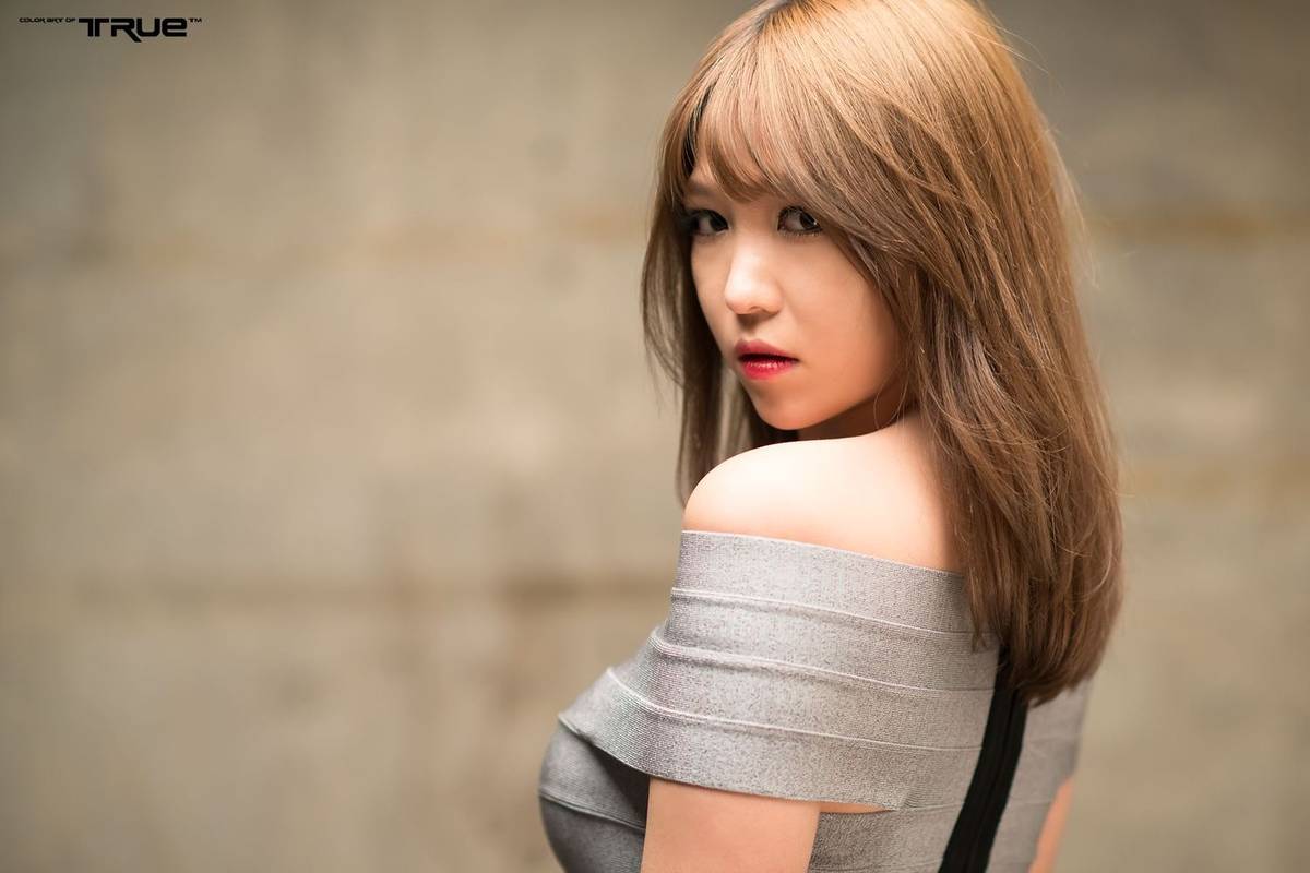 韩国美女模特李恩慧都市丽人风修长美腿职场OL装扮写真-72