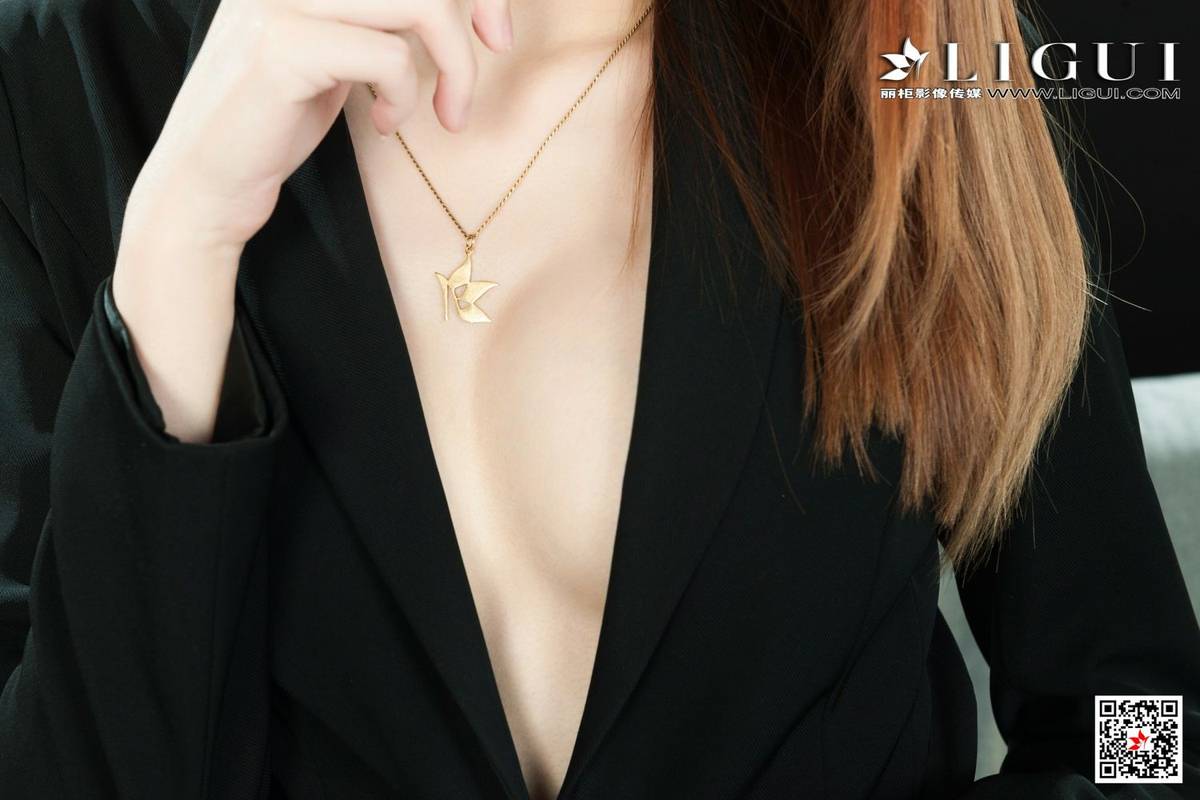 美女腿模丽柜兔子黑丝美腿都市丽人风格大尺度福利写真-14