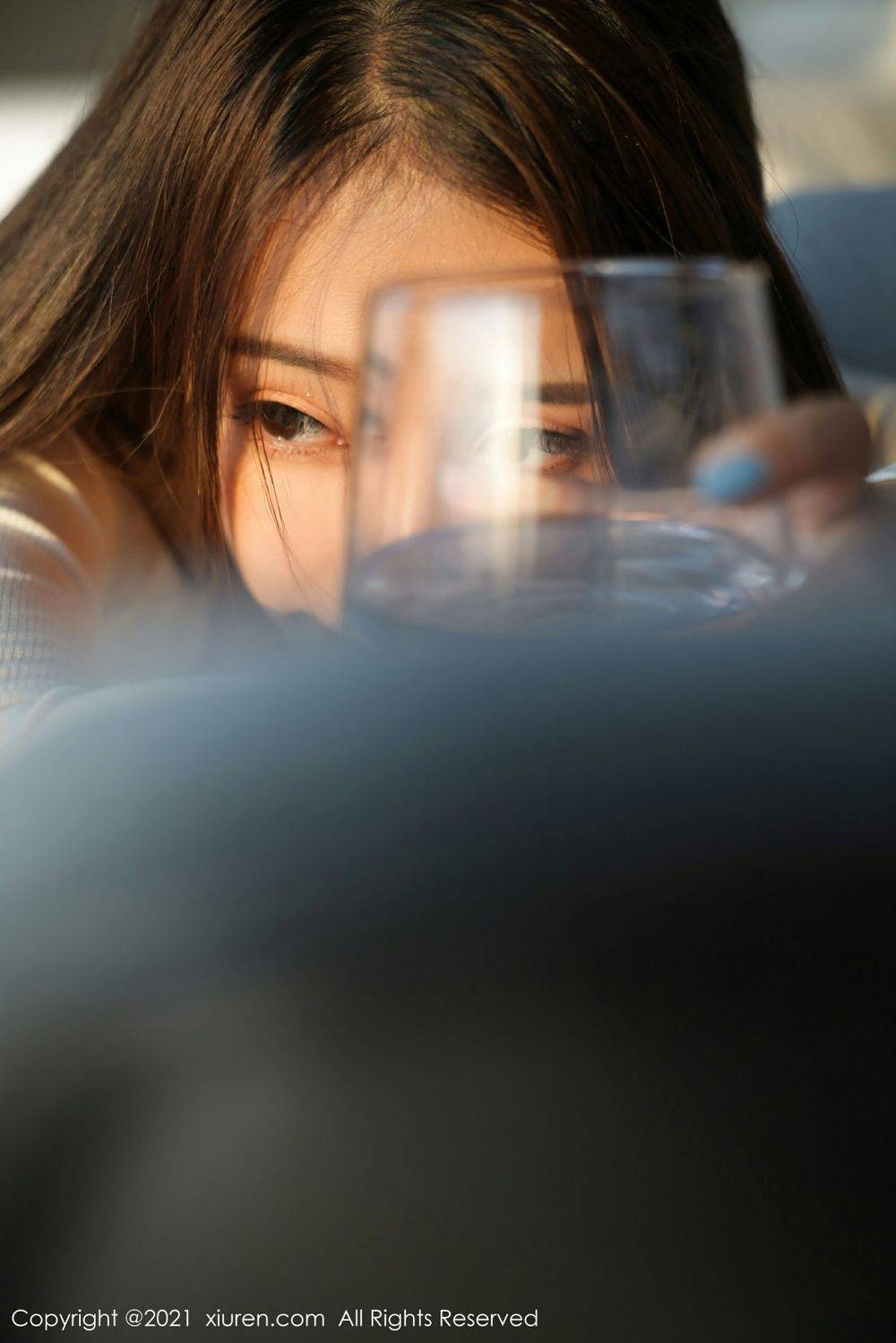 秀人网新人模特蘇蘇ss高挑身材美腿小蛮腰微露首套写真-44