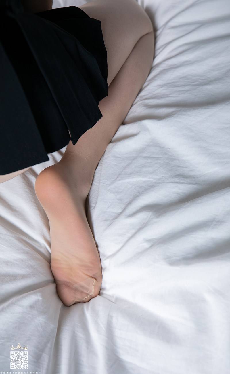 LD零度摄影美女模特雅惠白衬衫肉色丝袜修长美腿性感写真-25