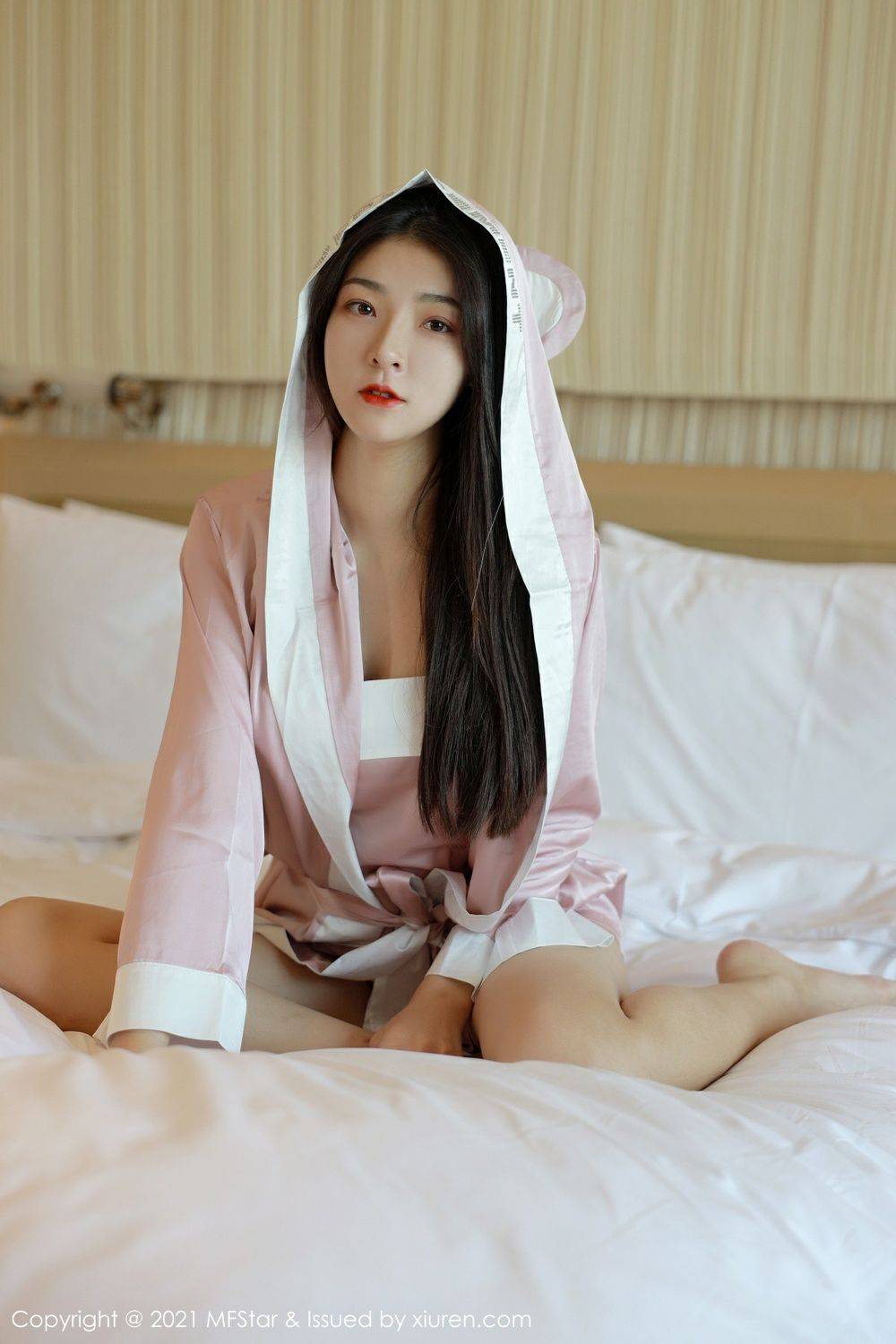 模范学院美女模特Laura苏雨彤纤纤细腿镂空内衣性感妩媚写真-3