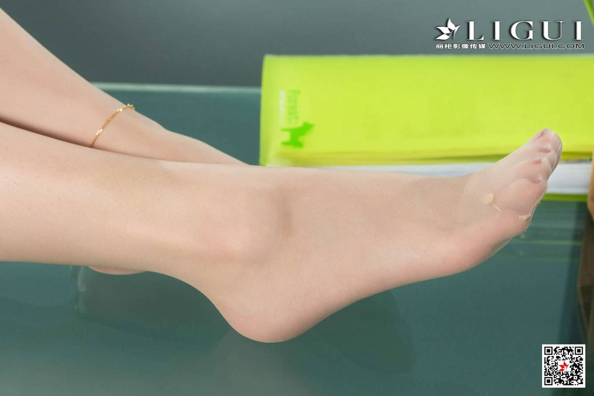 Ligui丽柜网络丽人书雅白衬衫丝袜美腿妖娆风姿性感写真-22