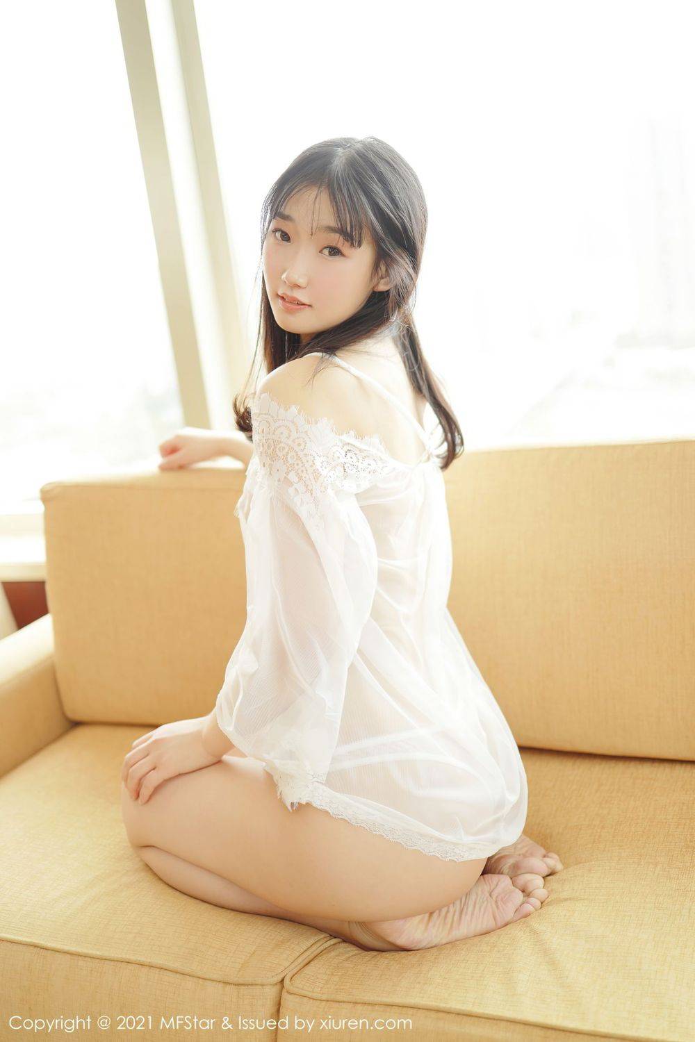 模范学院新人模特母崽崽轻薄服饰阳光午后性感魅力写真-24