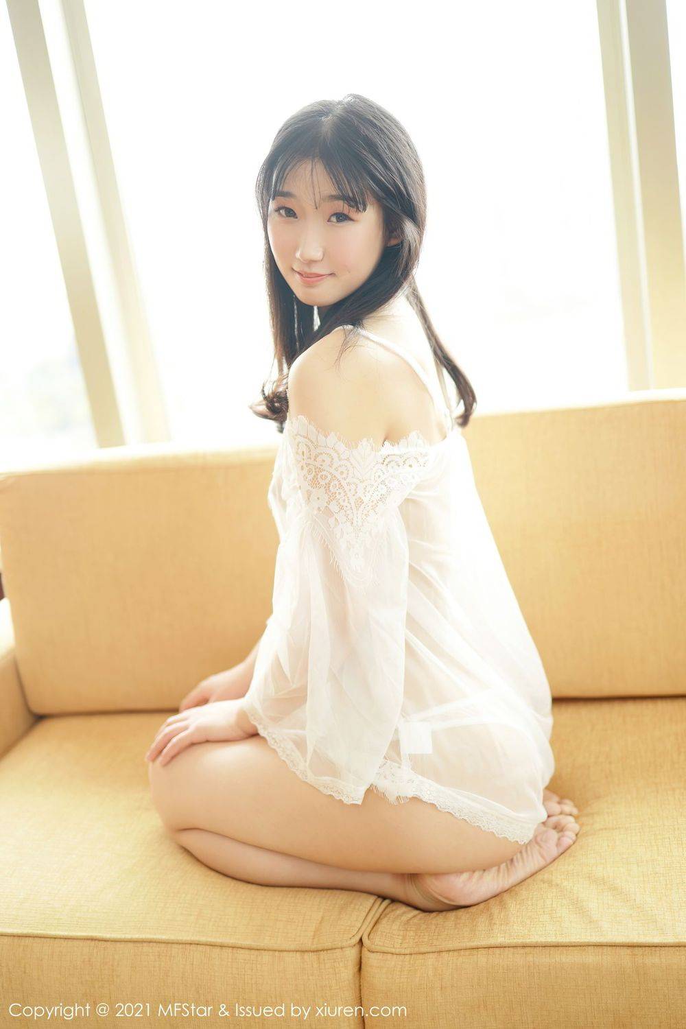 模范学院新人模特母崽崽轻薄服饰阳光午后性感魅力写真-25