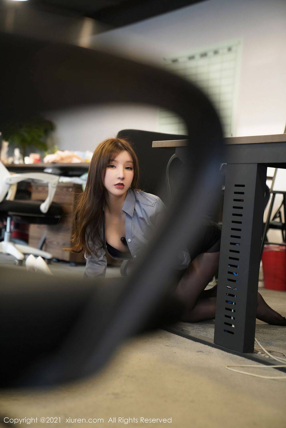 秀人网美女模特周于希Sandy黑丝美腿职场女性系列性感写真-9