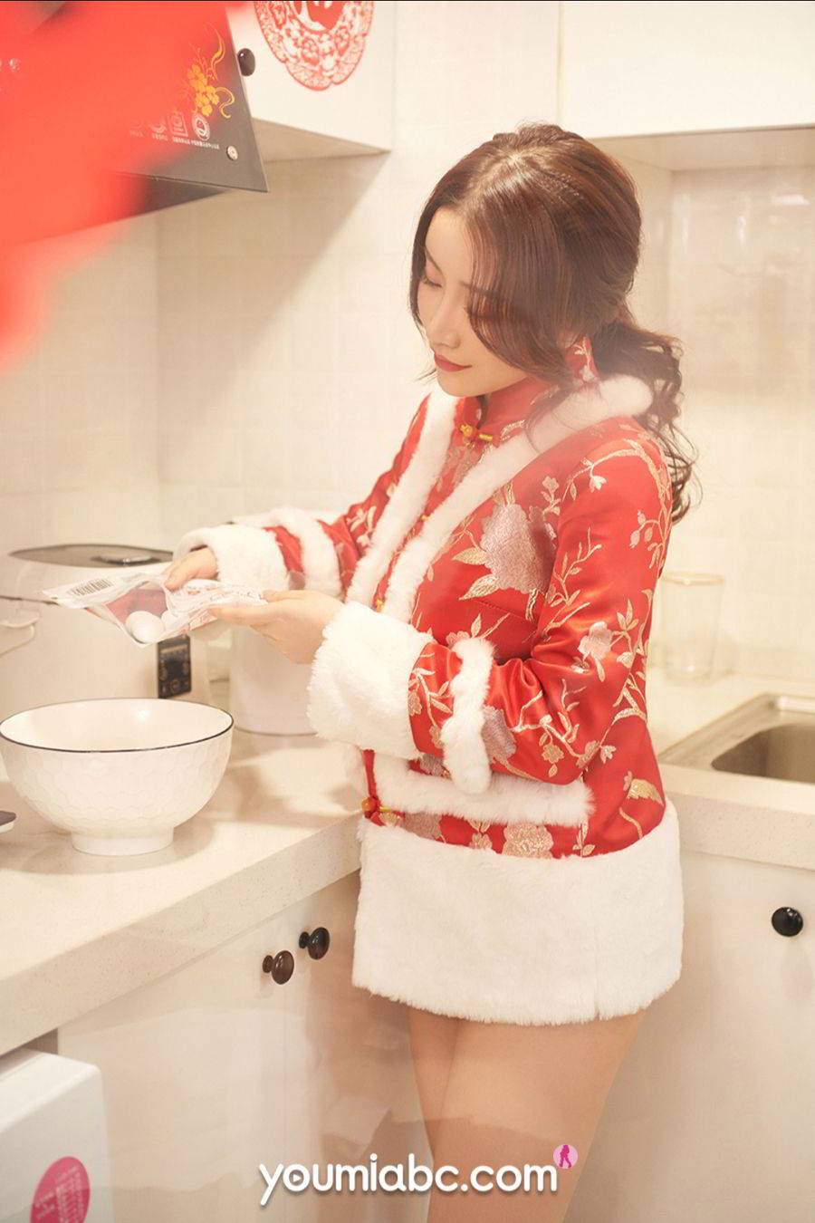 YouMi尤蜜美女模特绯月樱Cherry一身红装元宵时刻大尺度写真-26