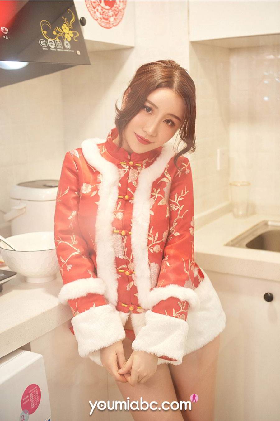 YouMi尤蜜美女模特绯月樱Cherry一身红装元宵时刻大尺度写真-28