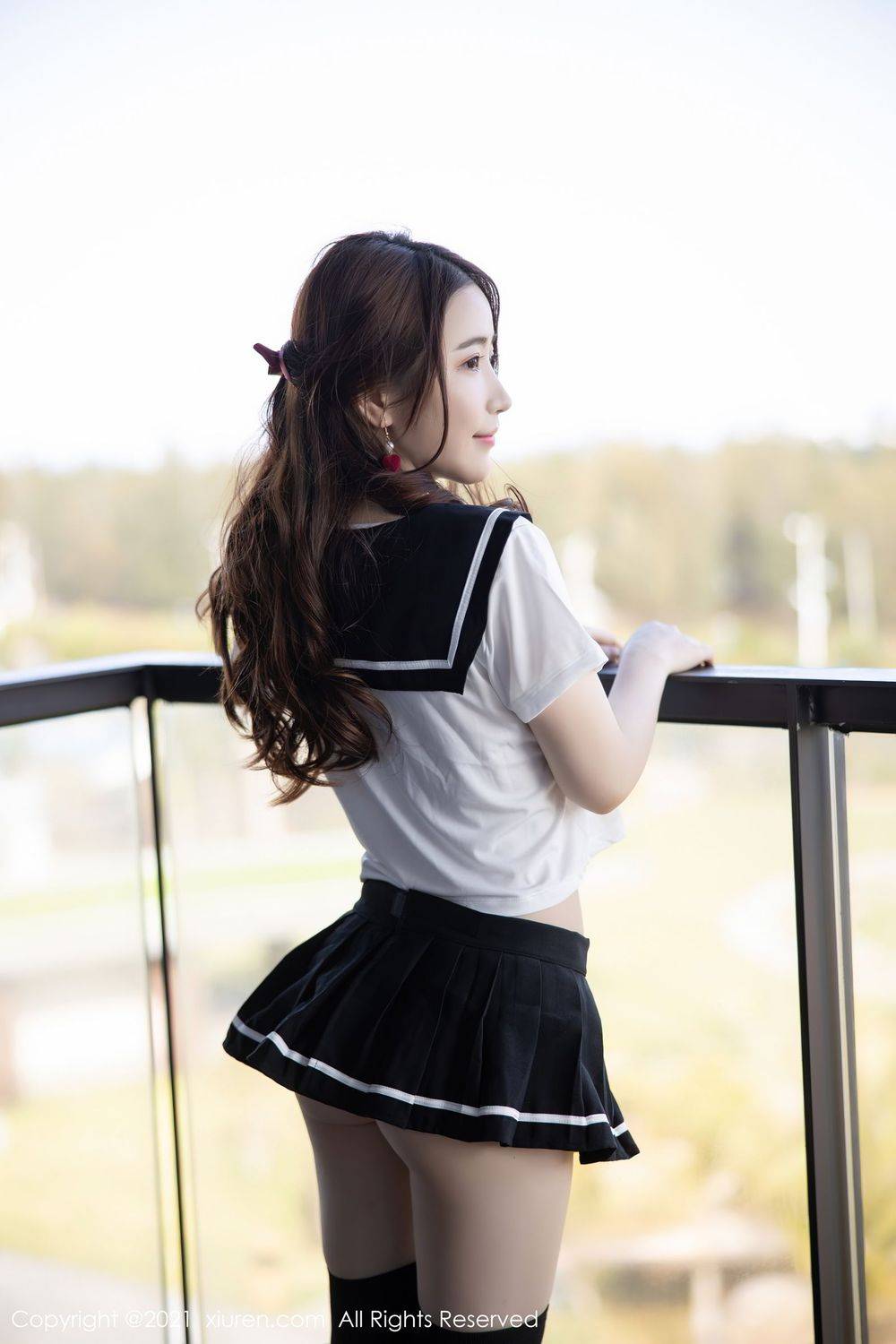 秀人网性感女神绯月樱Cherry长筒袜青春校服系列三亚旅拍-6