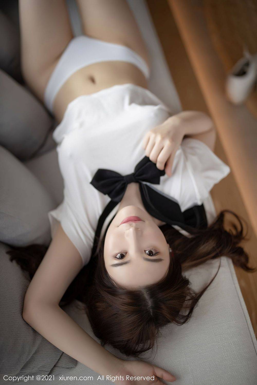 秀人网性感女神绯月樱Cherry长筒袜青春校服系列三亚旅拍-59