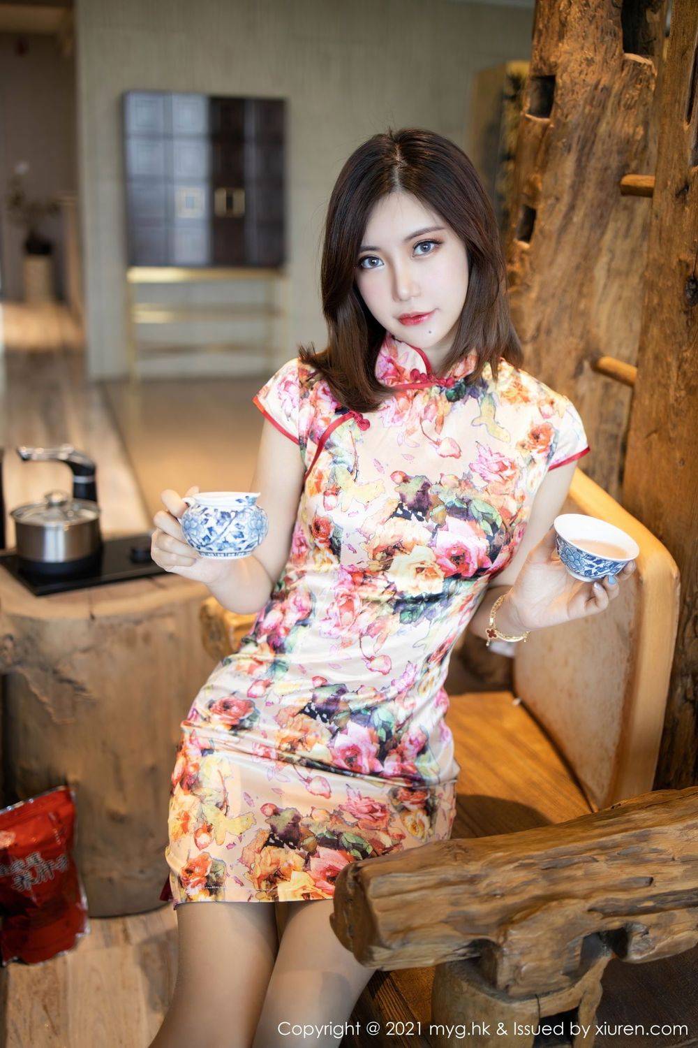 美媛馆性感女神绮里嘉Carina古典旗袍丝袜美腿内衣系列写真-5