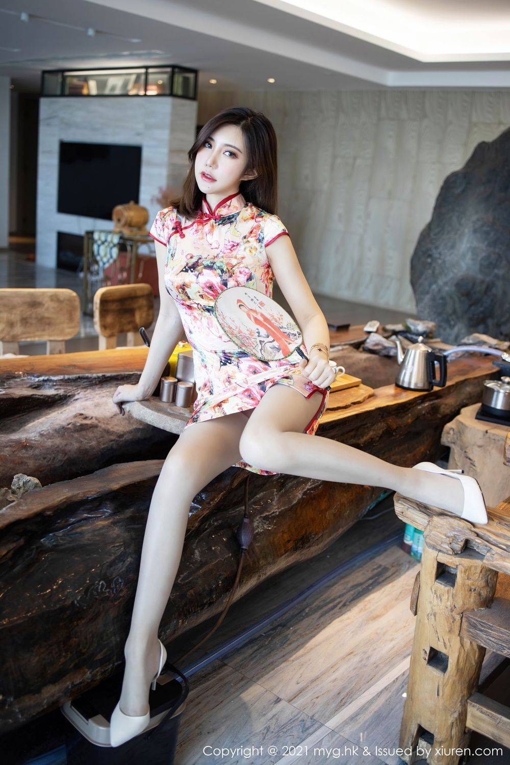 美媛馆性感女神绮里嘉Carina古典旗袍丝袜美腿内衣系列写真-11