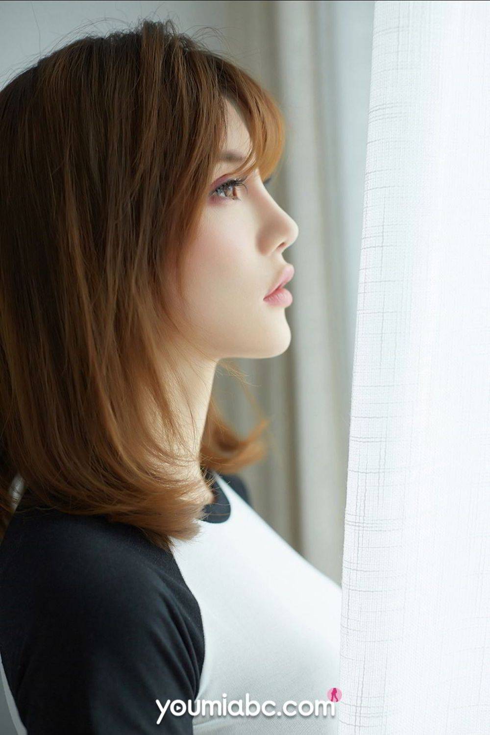 YouMi尤蜜美女模特奶茶Emily完美身材死库水惊艳系列写真-49