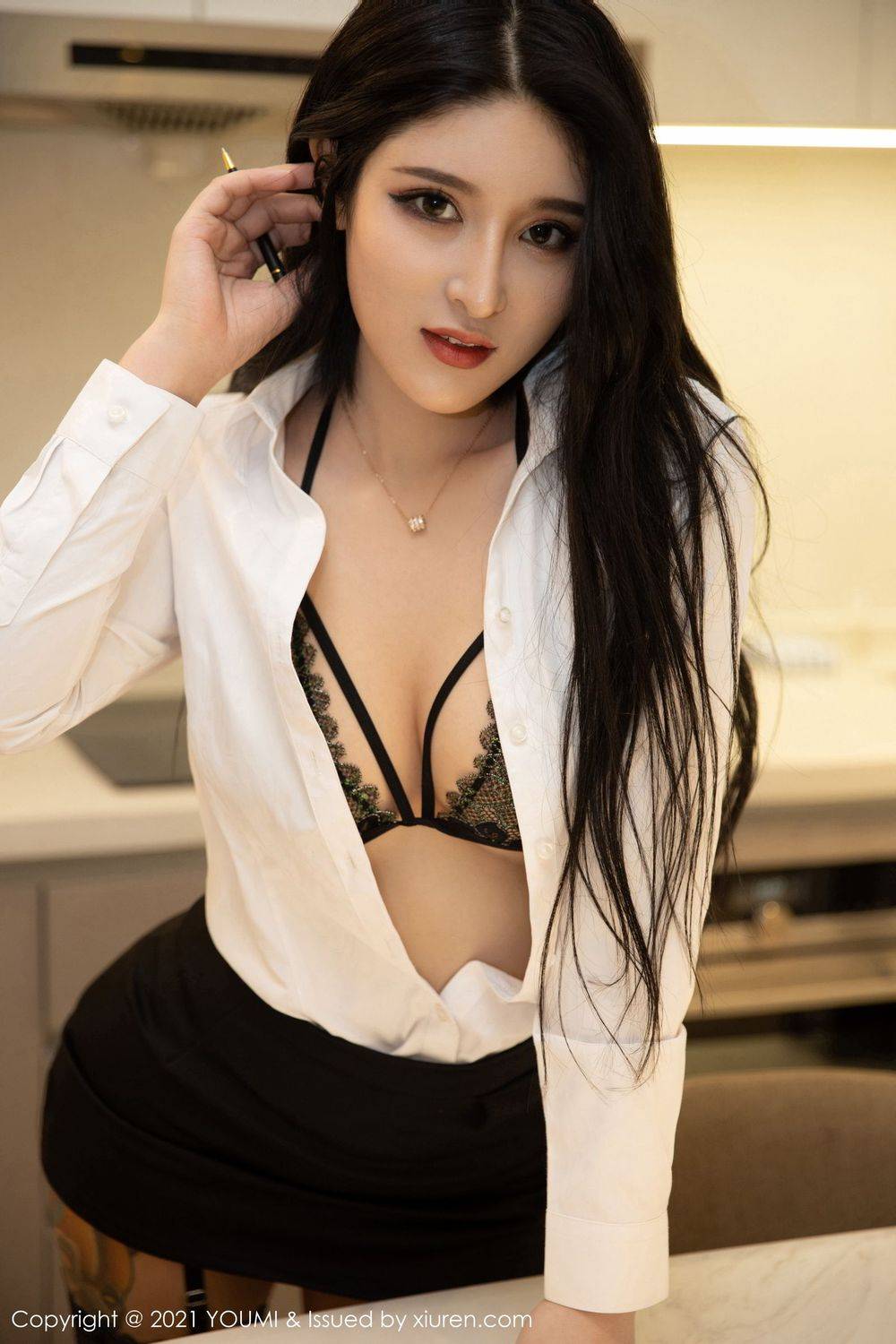 尤蜜荟美女模特姝姝妹妹白衬衫黑短裙秘书OL系列性感写真-7