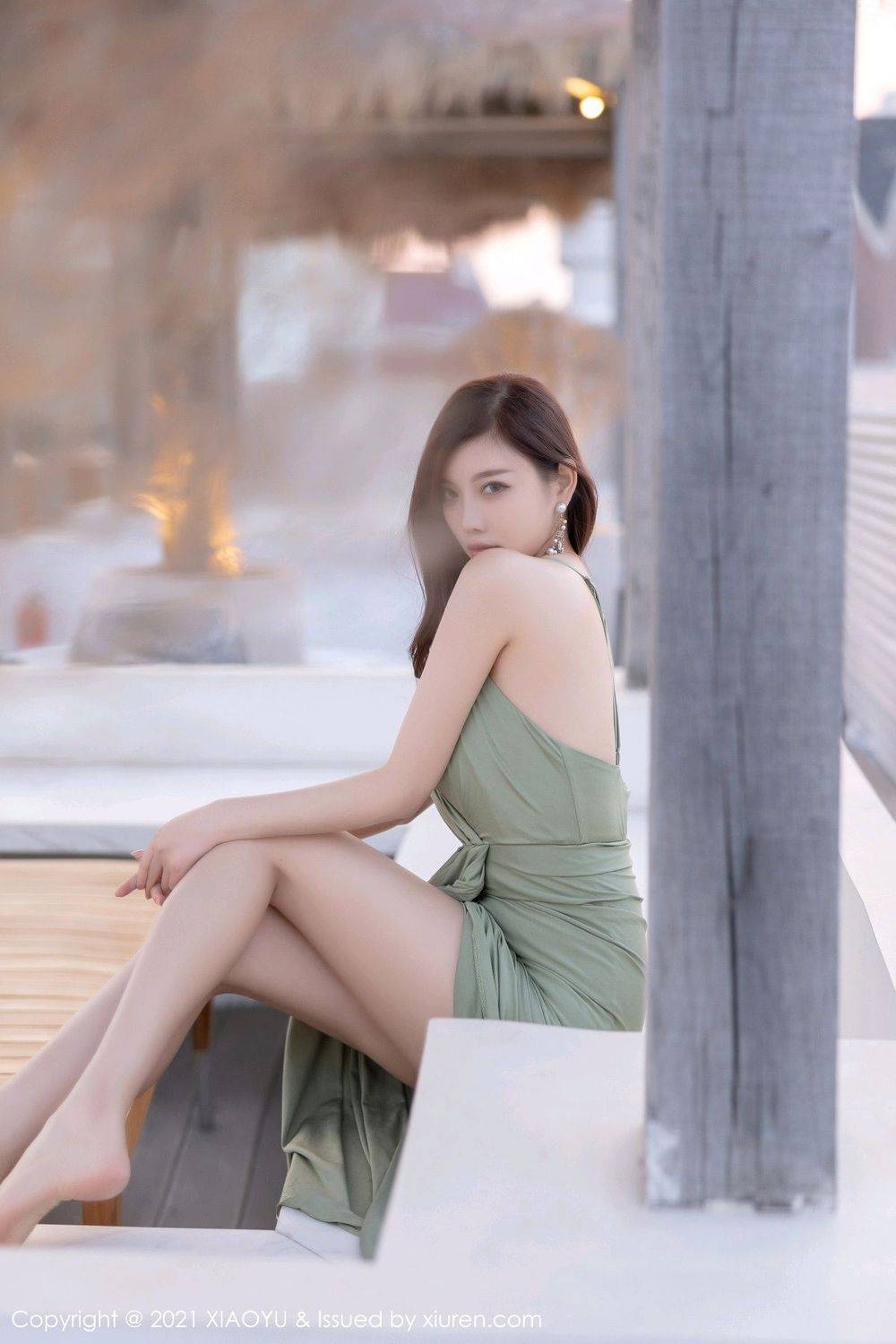 语画界性感女神杨晨晨sugar轻透长裙修长美腿系列青岛旅拍