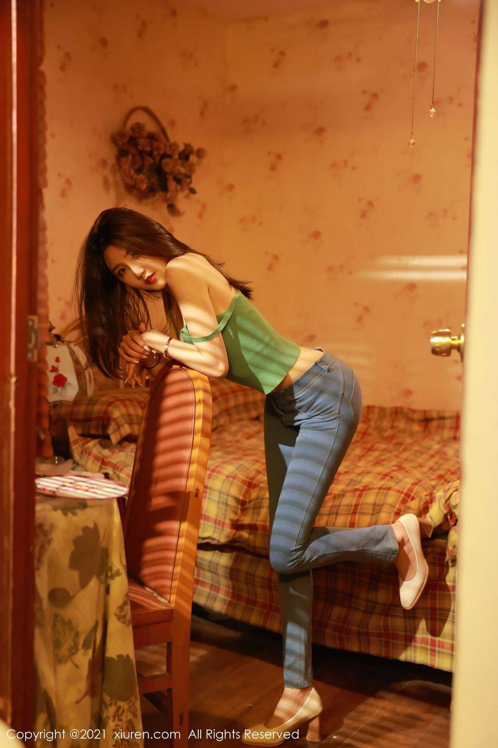 秀人网美女模特夏西CiCi暖色调下私房视觉魅惑娇媚诱人写真-6