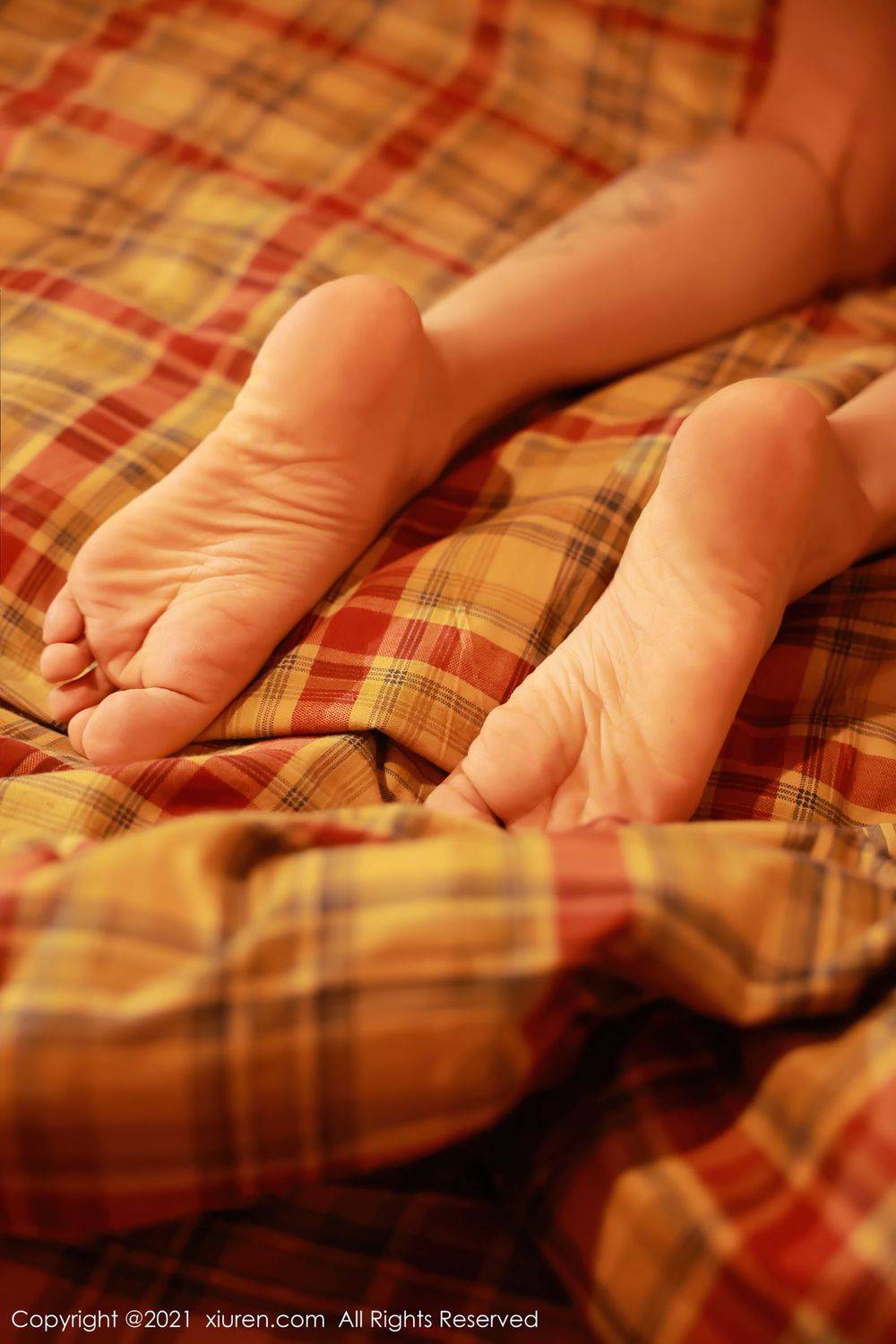 秀人网美女模特夏西CiCi暖色调下私房视觉魅惑娇媚诱人写真-38