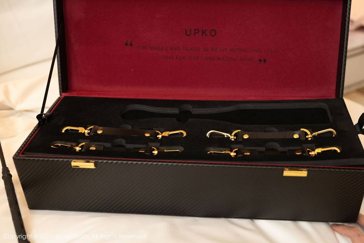 秀人网性感姐妹花陆萱萱&唐安琪空姐制服闺蜜剧情足量写真-96