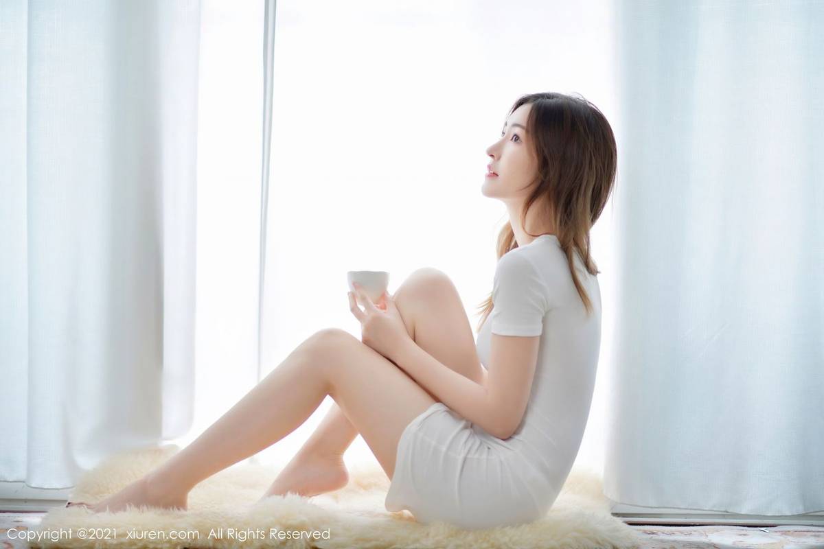 秀人网美女模特沈梦瑶修长美腿白T自嗨系列万千风情写真-2