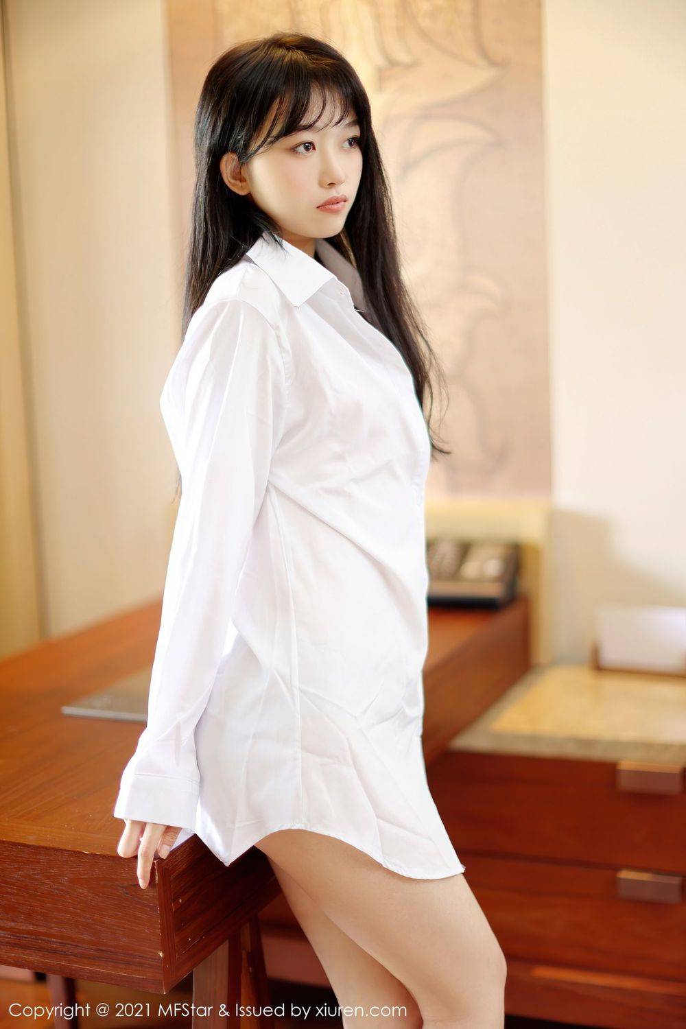 模范学院美女模特小奶瓶呜呜白衬衫清纯纹身系列丽江旅拍-5