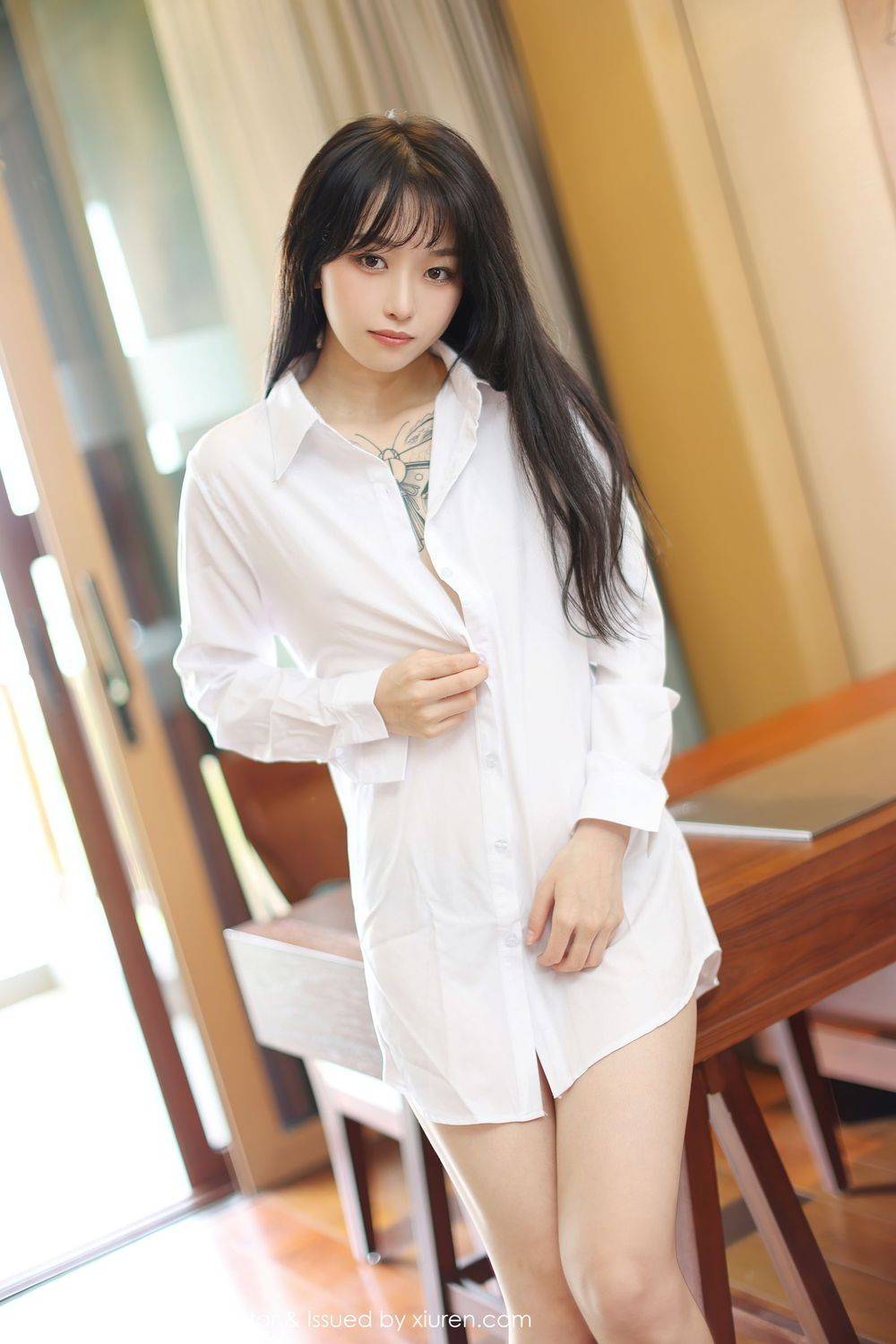 模范学院美女模特小奶瓶呜呜白衬衫清纯纹身系列丽江旅拍-16