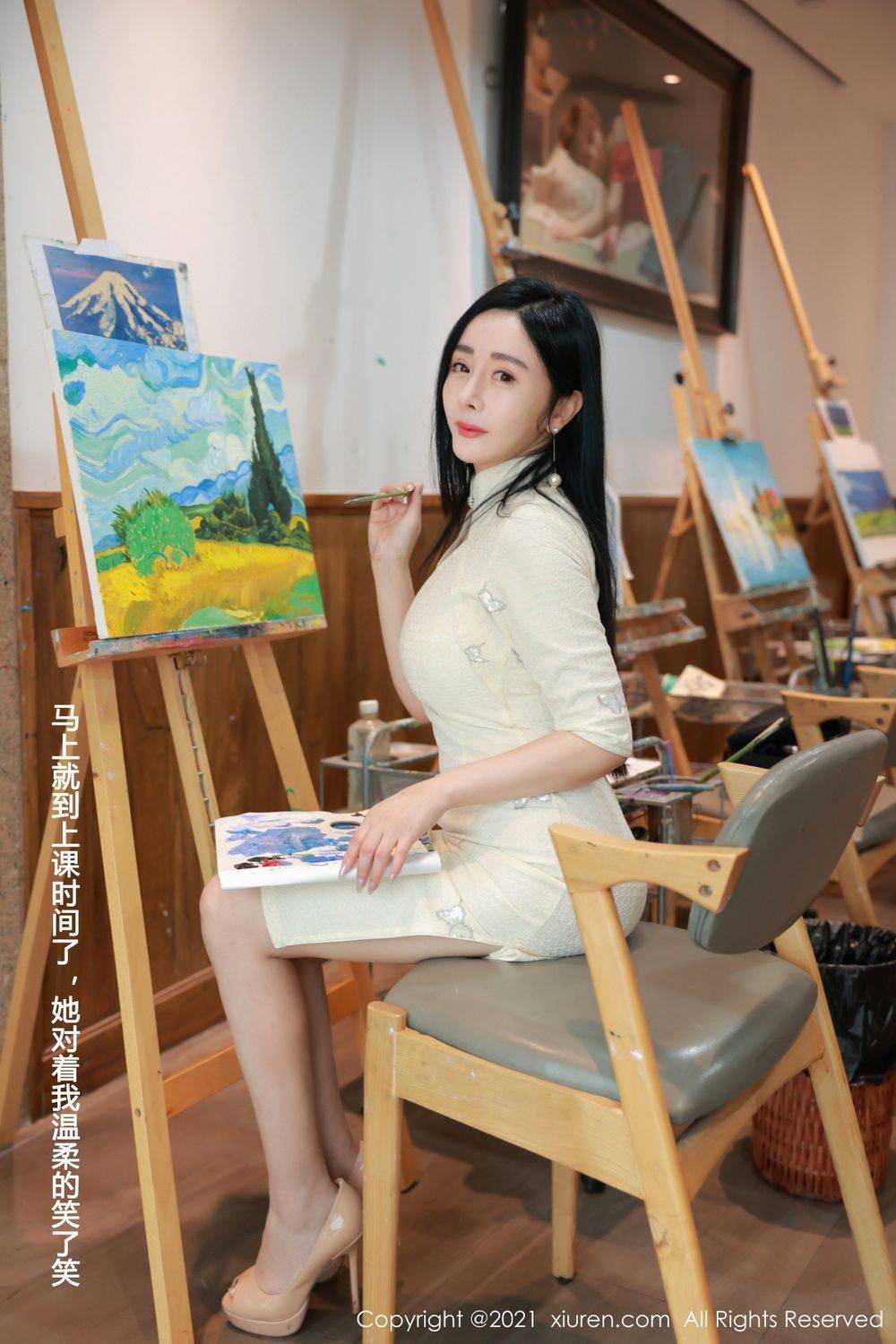 秀人网美女模特允薾淡绿色长裙丝袜美腿画室剧情性感写真-50