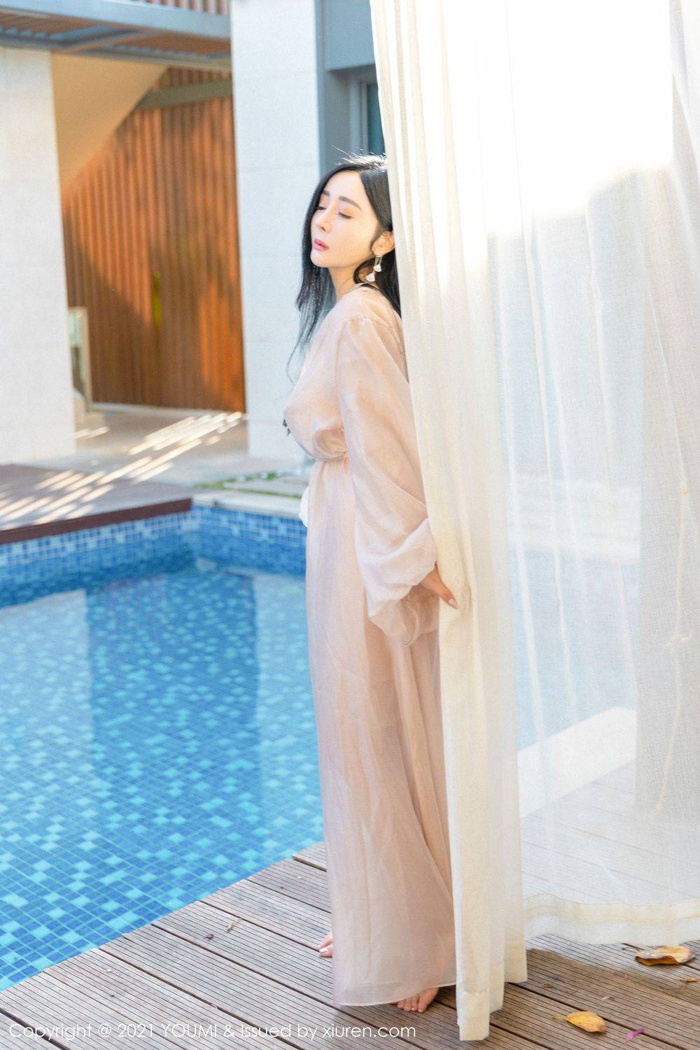 尤蜜荟美女模特允薾轻薄长裙波涛胸涌娇媚系列三亚旅拍-8