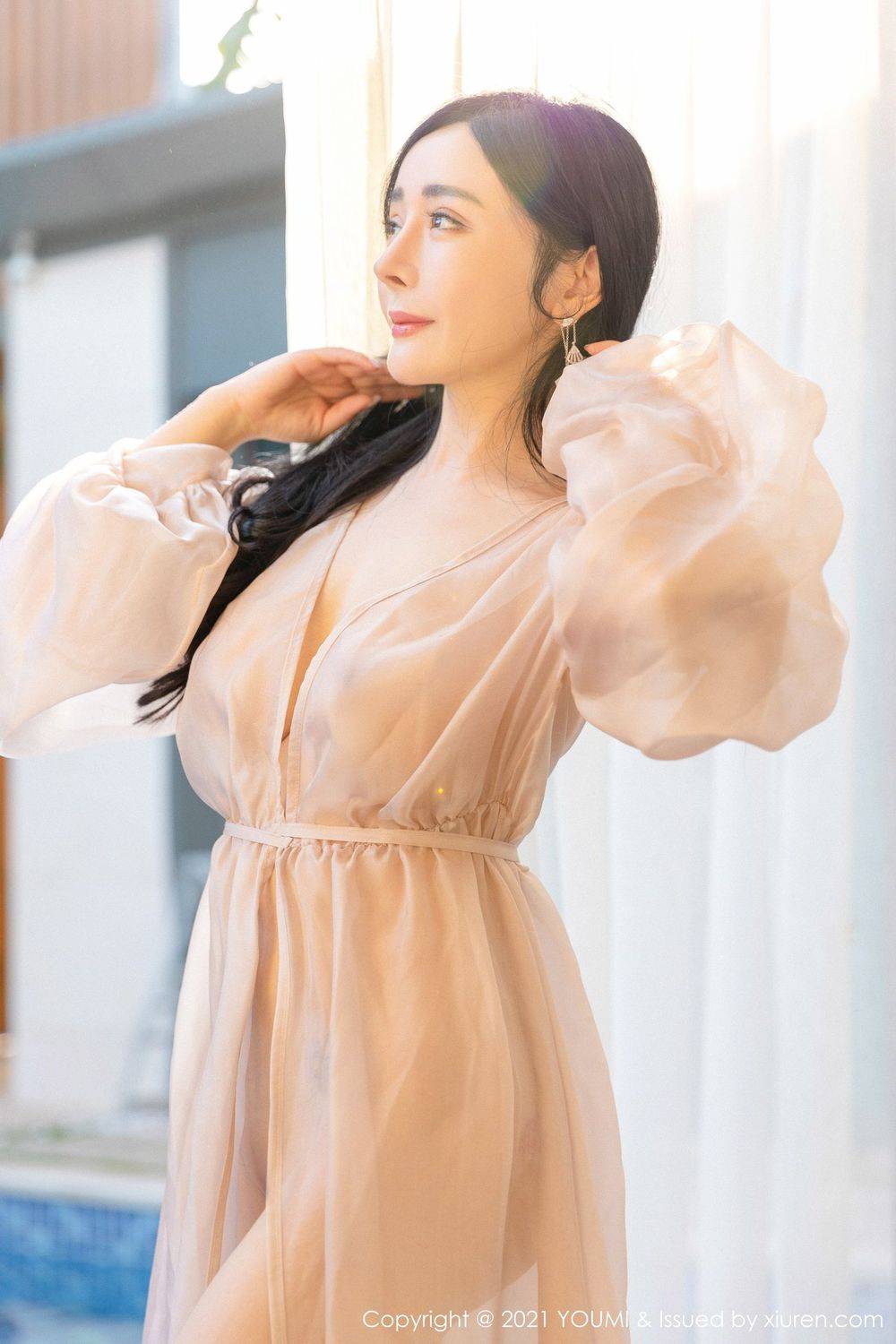 尤蜜荟美女模特允薾轻薄长裙波涛胸涌娇媚系列三亚旅拍-32