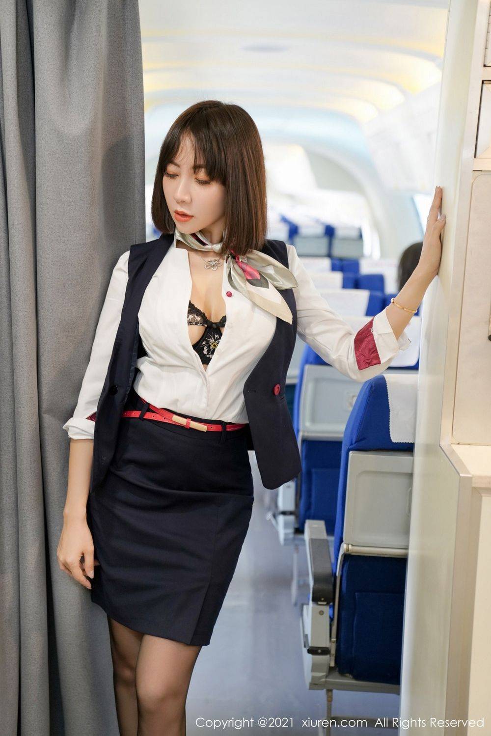 秀人网性感姐妹花果儿Victoria&葛征Model空乘制服系列写真-21