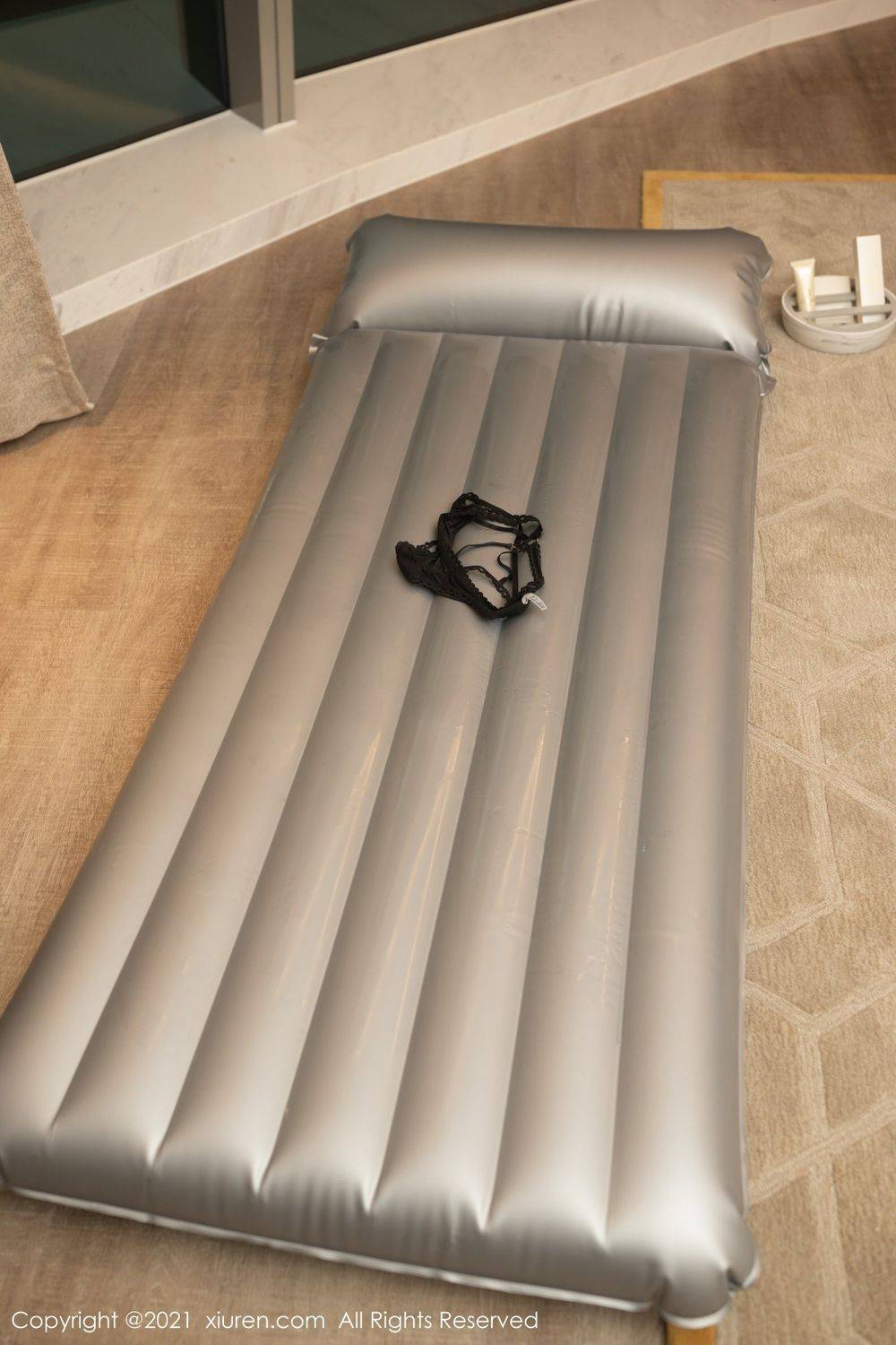 秀人网性感姐妹花唐安琪＆陆萱萱火辣身材酒店SPA主题写真-65