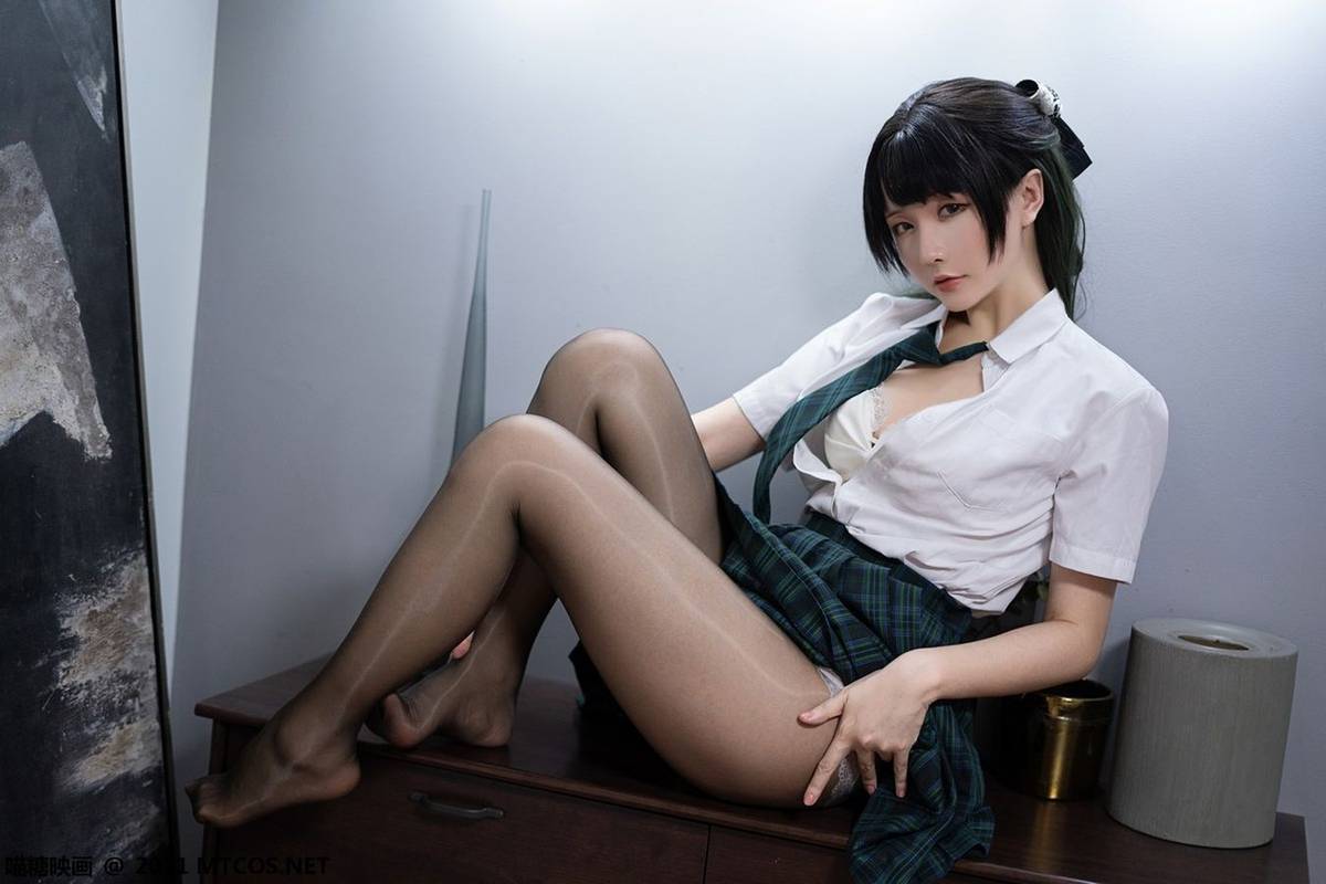 喵糖映画性感美少女黑丝美腿JK制服格子裙清晨阳光私房写真-10