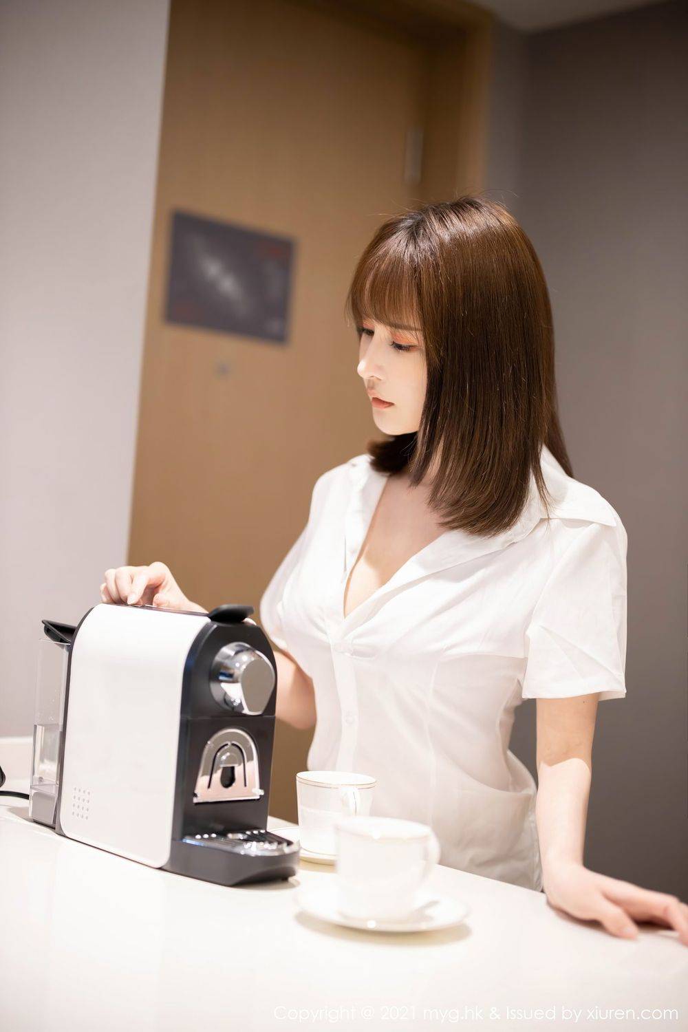 美媛馆美女模特蔡文钰Abby猩红内衣与黑丝魅惑系列性感写真-7