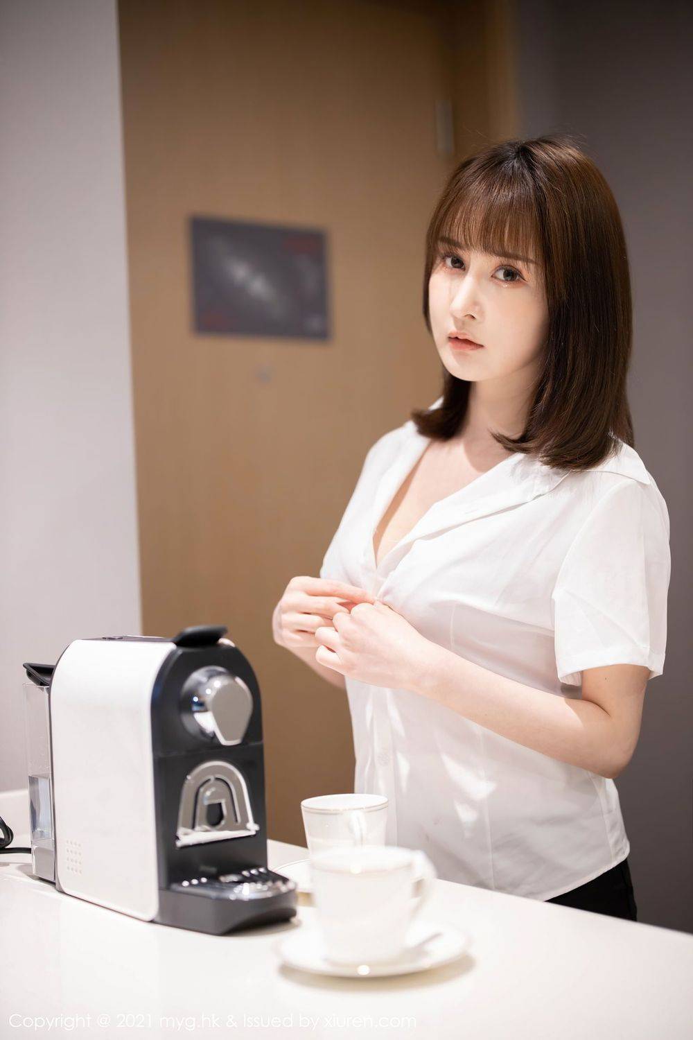 美媛馆美女模特蔡文钰Abby猩红内衣与黑丝魅惑系列性感写真-8