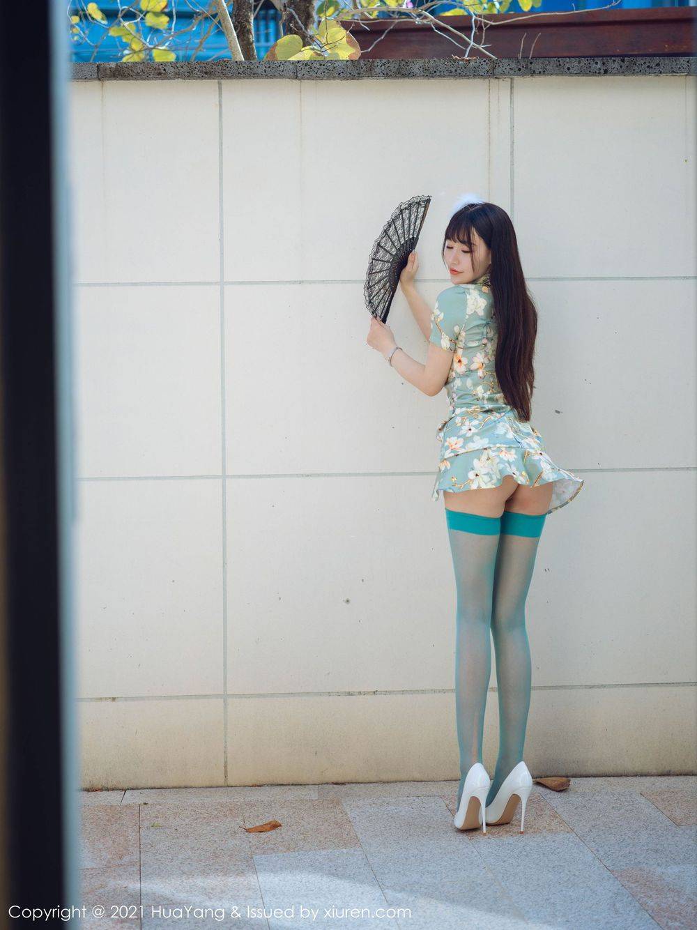 花漾Show性感女神Flower朱可儿青瓷色旗袍丝袜美腿三亚旅拍-45