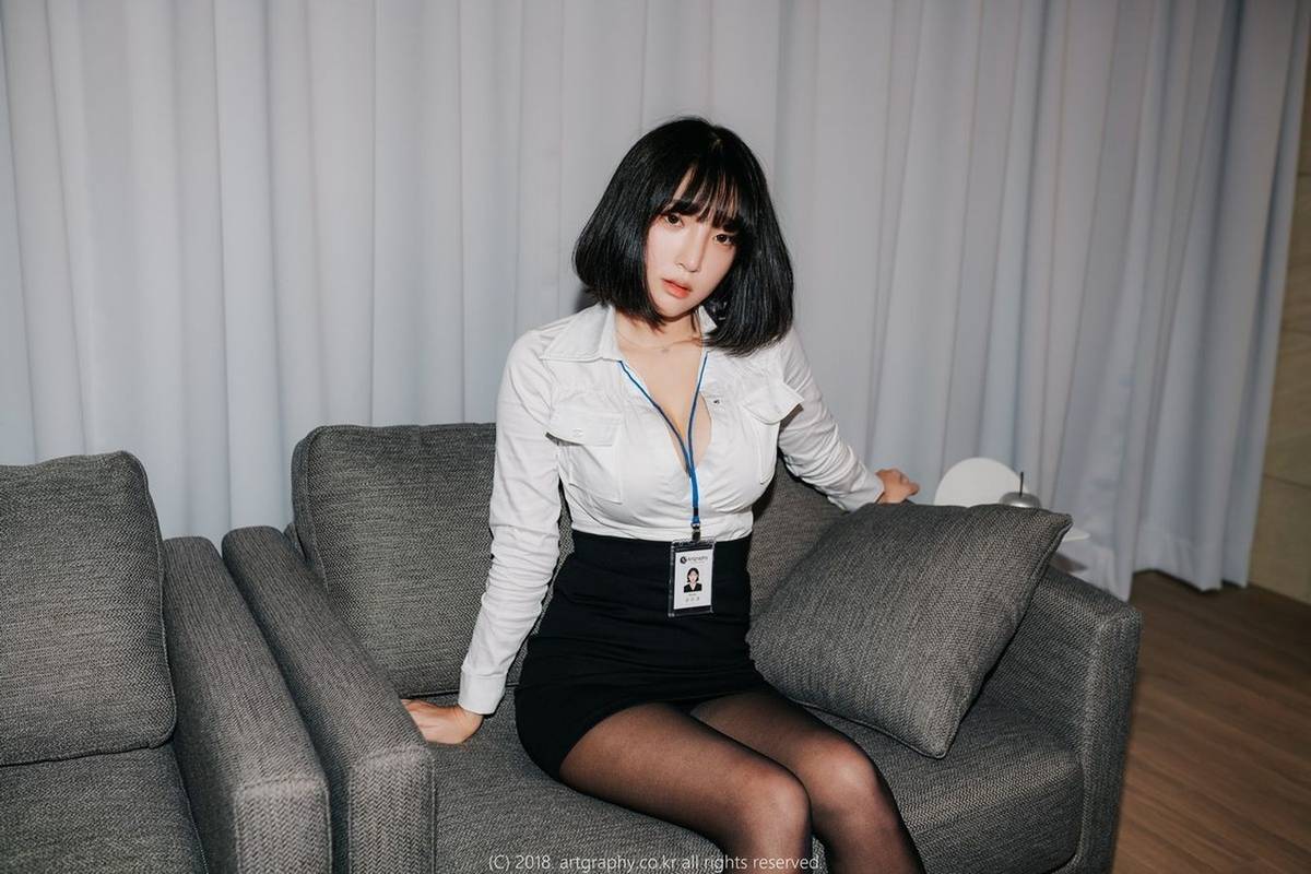 Artgravia美女模特姜仁卿白衬衫黑丝美腿职场OL女仆装性感写真-7