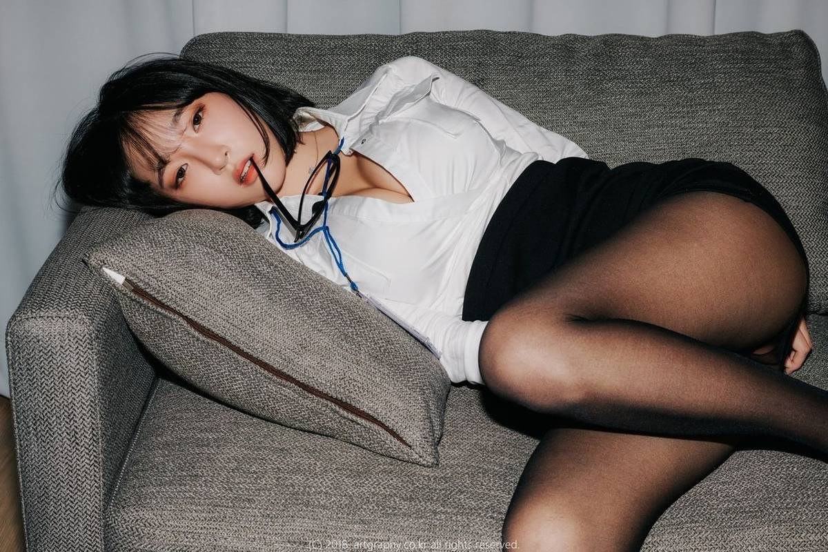 Artgravia美女模特姜仁卿白衬衫黑丝美腿职场OL女仆装性感写真-18