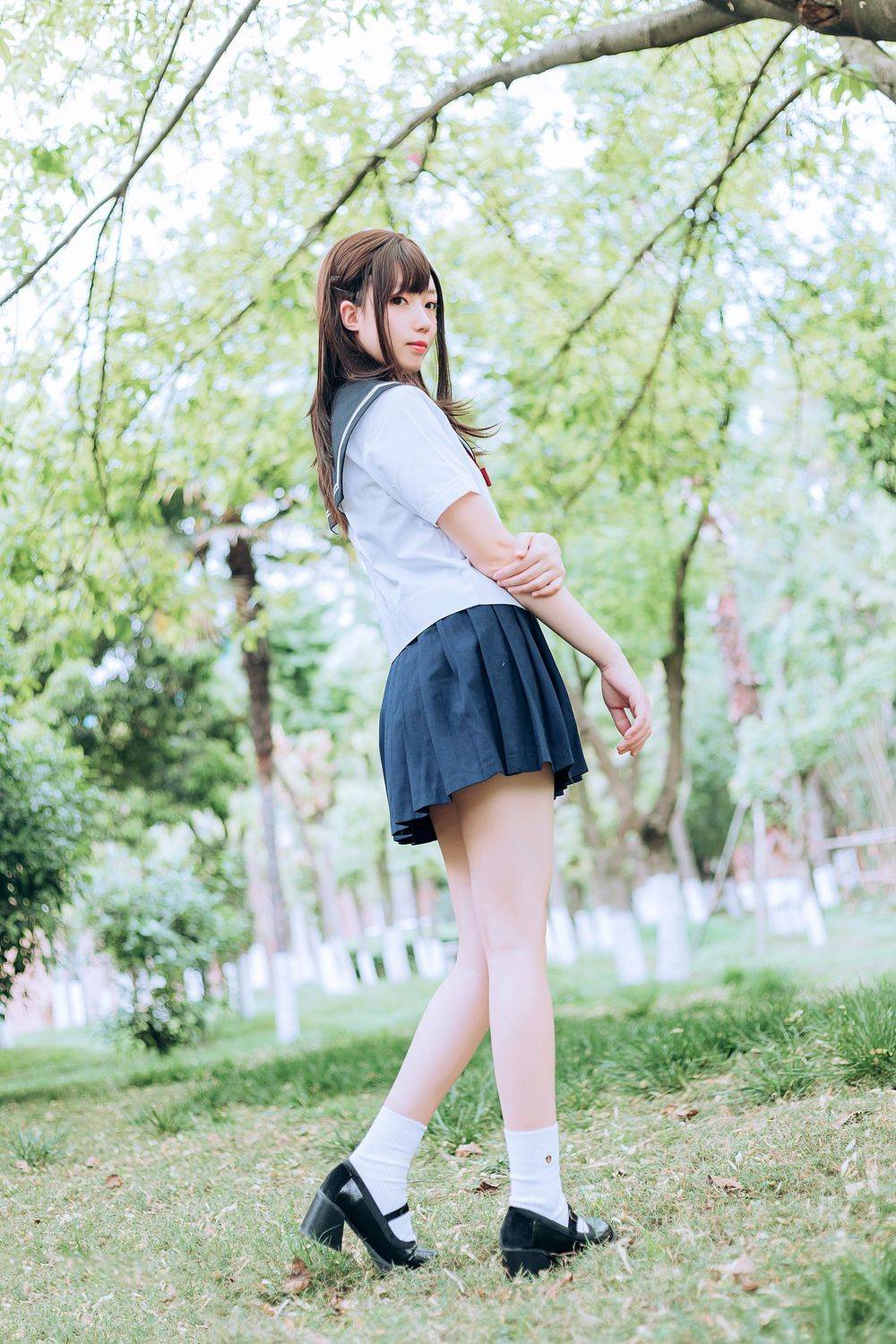 喵糖映画长发美女修长美腿JK制服户外草坪白嫩系列清纯写真-14