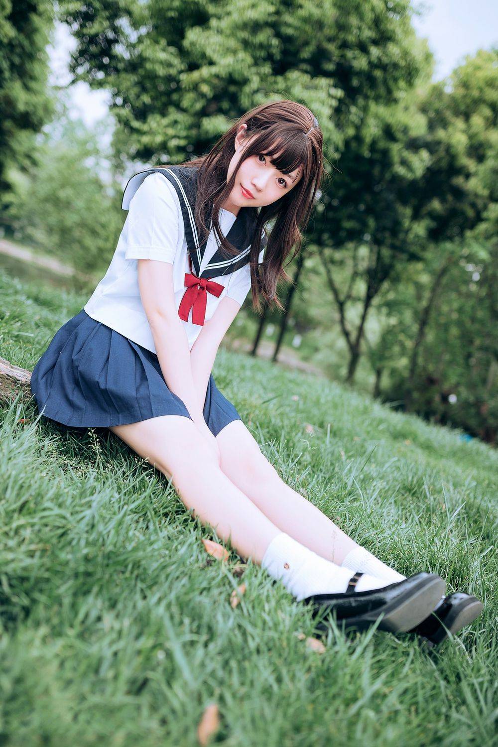 喵糖映画长发美女修长美腿JK制服户外草坪白嫩系列清纯写真-21