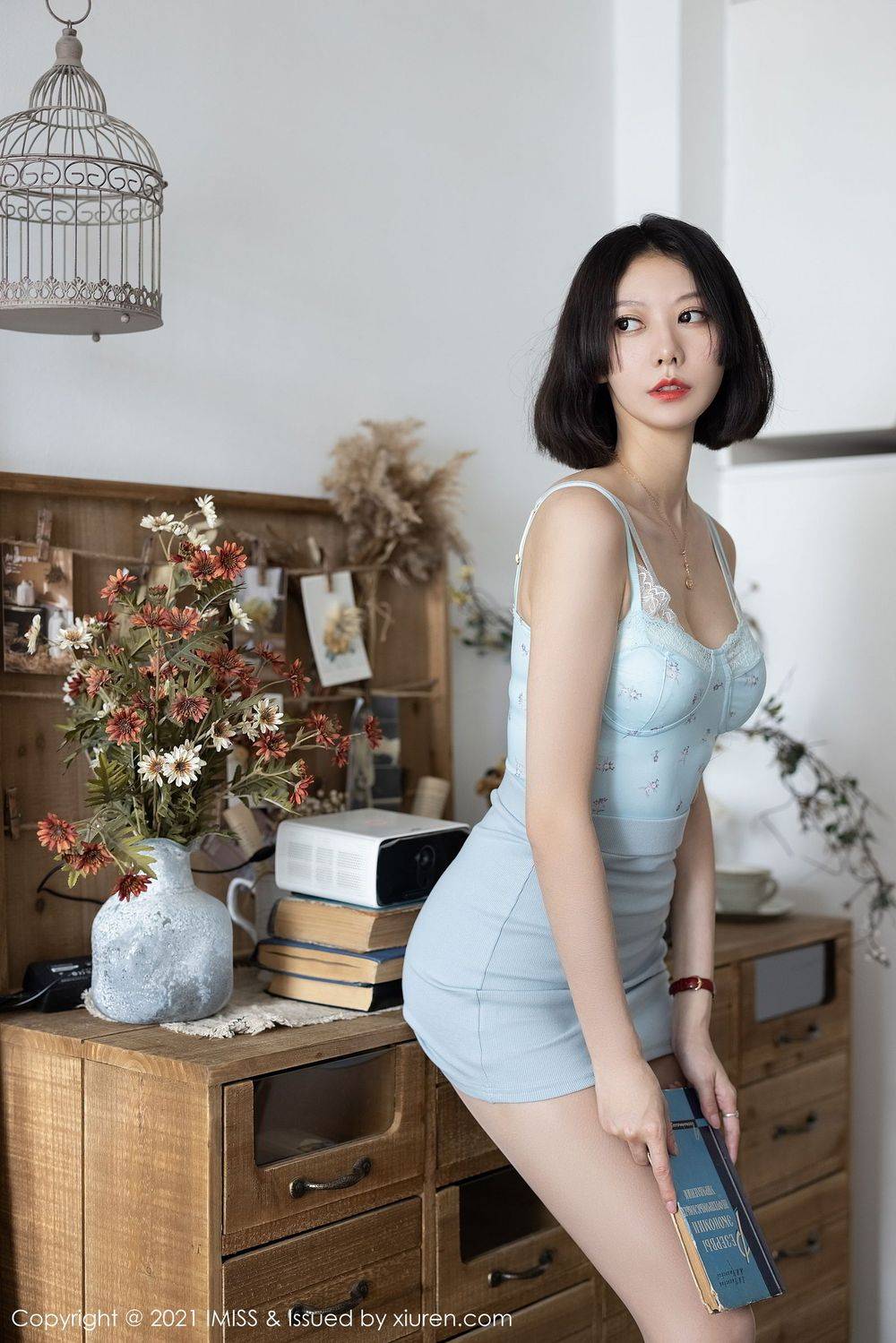 爱蜜社气质美女付艺轩Renee丝袜美腿内衣诱惑袅袅撩人套图-5