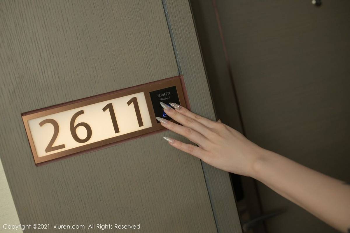 秀人网美女模特安然Maleah丝袜美腿签合同职场主题性感写真-5