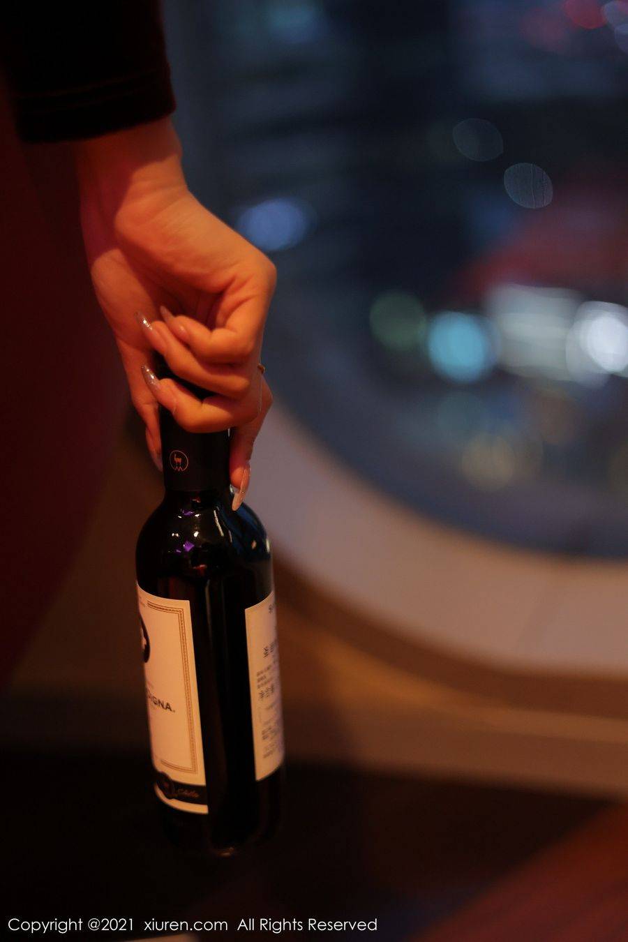 秀人网丽质模特周慕汐fairy猩红礼裙与黑丝美腿系列性感写真-22