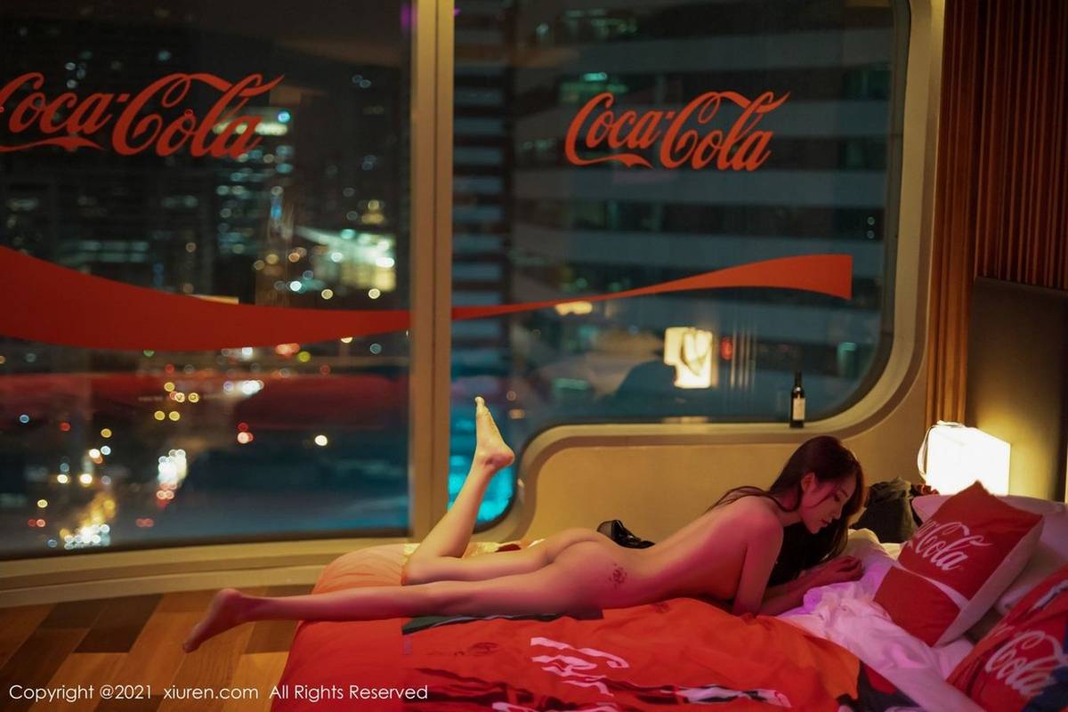 秀人网丽质模特周慕汐fairy猩红礼裙与黑丝美腿系列性感写真-56